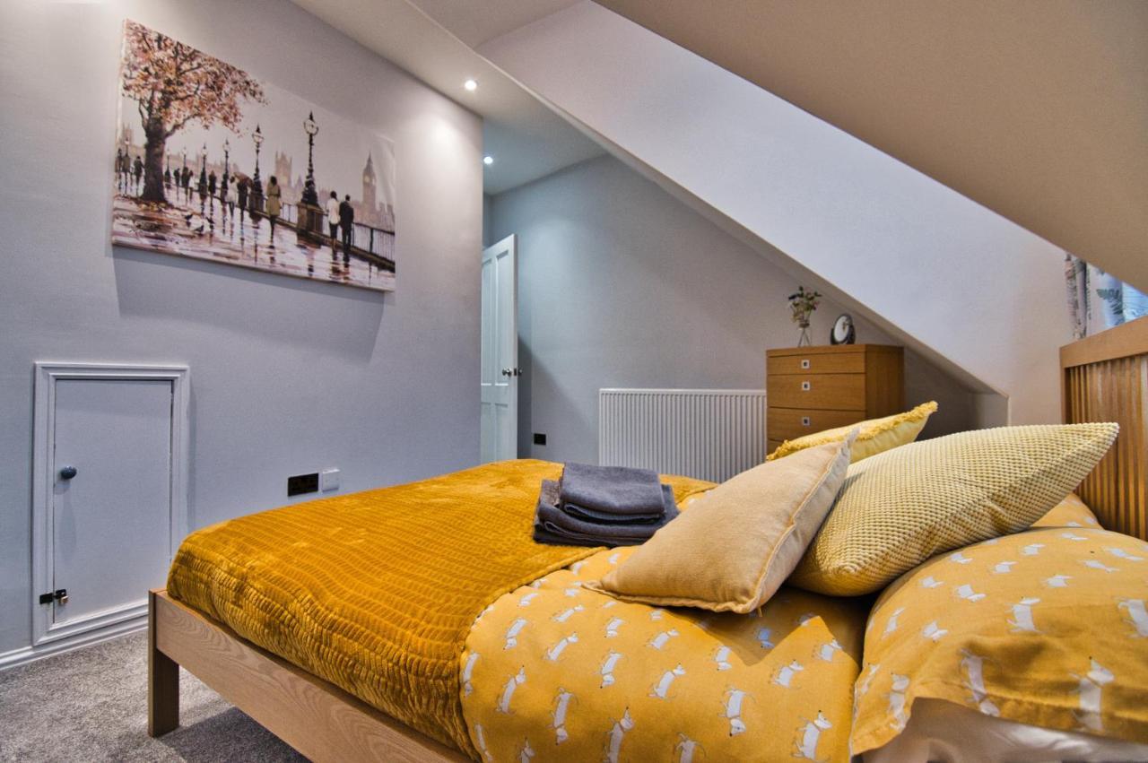 Modern & Cosy Apartment In The Heart Of The Historic Old Town Of Aberdeen, Free Wifi, Free Parking Exteriör bild
