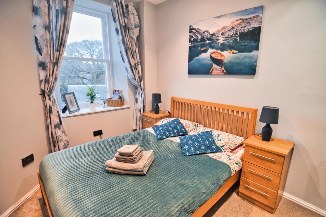 Modern & Cosy Apartment In The Heart Of The Historic Old Town Of Aberdeen, Free Wifi, Free Parking Exteriör bild