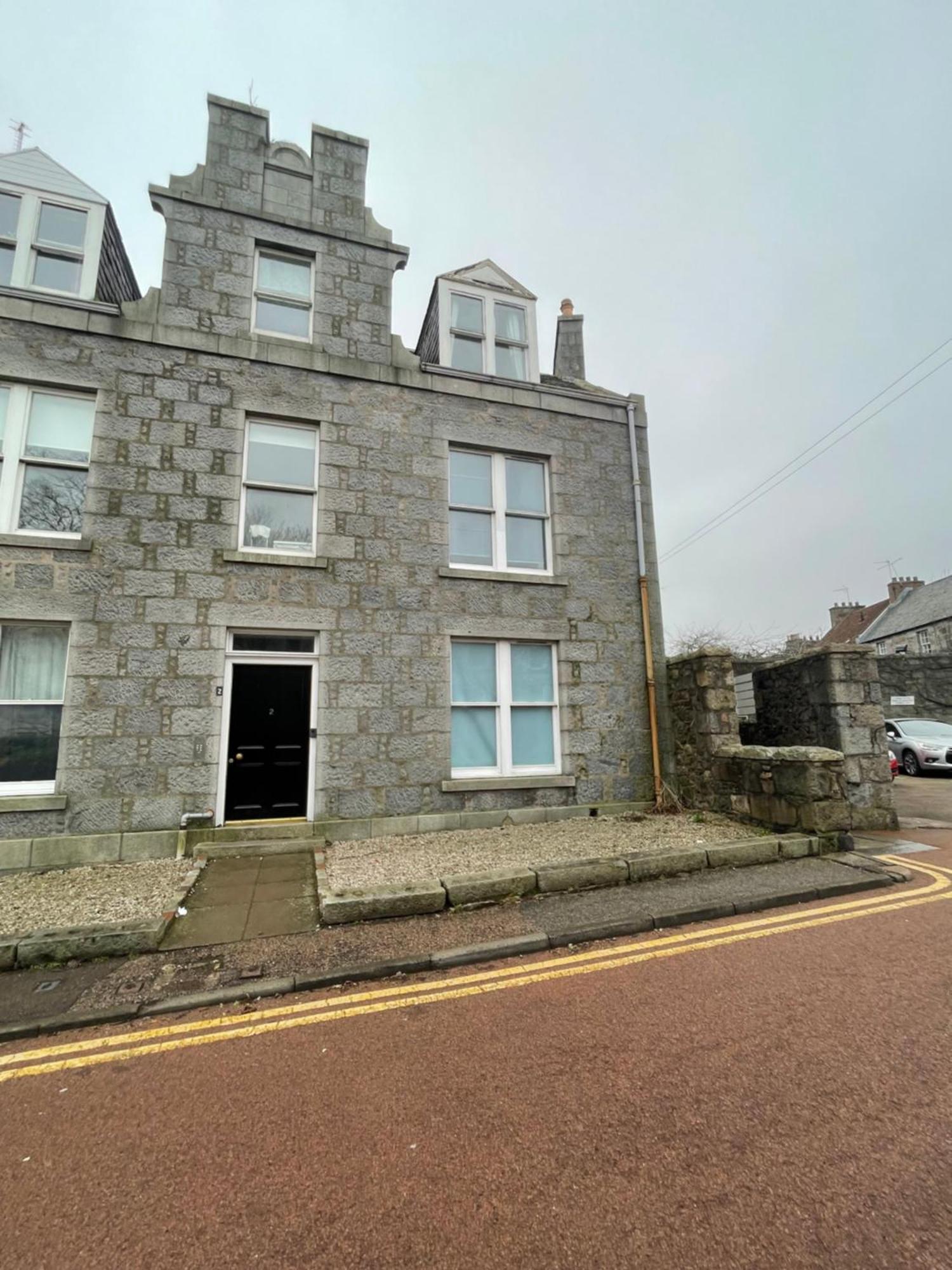 Modern & Cosy Apartment In The Heart Of The Historic Old Town Of Aberdeen, Free Wifi, Free Parking Exteriör bild